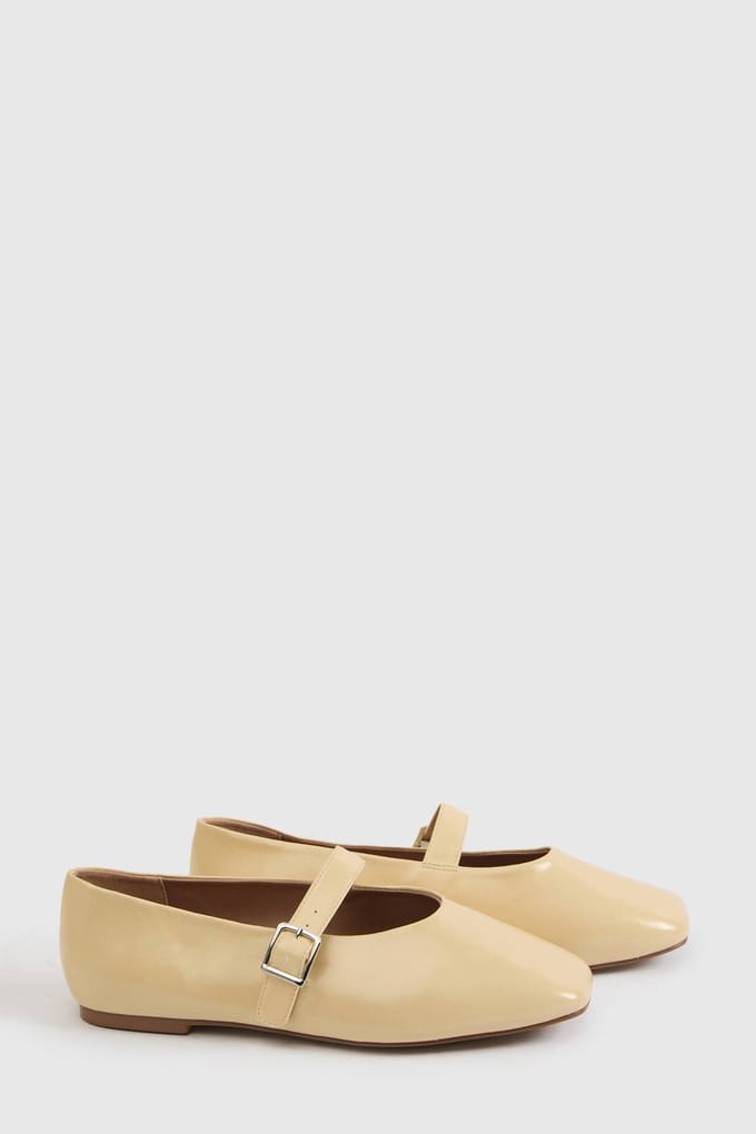 boohoo Dames Extra Brede Pasvorm Ballerina's Met Vierkante Neus | Boter | Maat: 38
