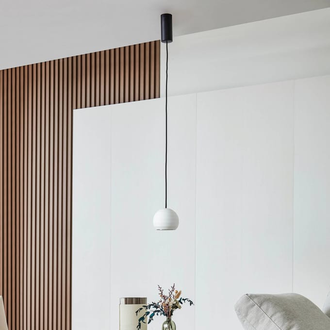 Lucande LED hanglamp Darkorin, wit, inkepingen, gips, 12 cm