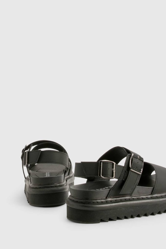 boohoo Dames Chunky Gespdetail Flatform Sandalen | Zwart | Maat: 36