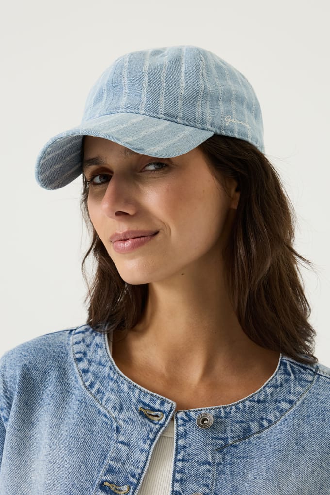 Garcia denim pet medium used