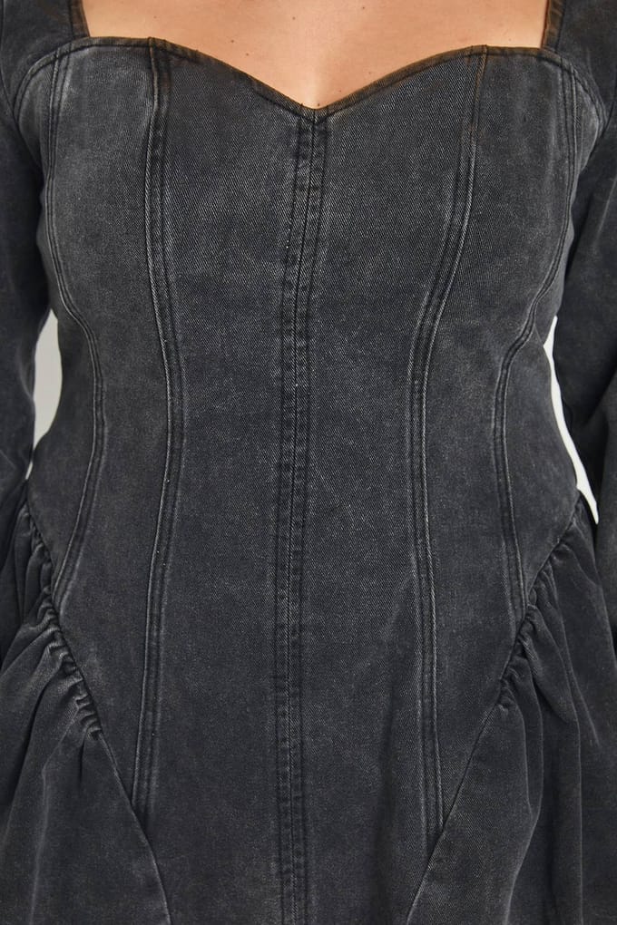 boohoo Dames Plus Denim Skater Jurk Met Naaddetail | Washed Black | Maat: 44