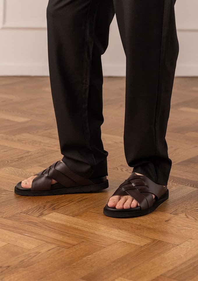 Manfield - Heren - Zwarte leren slippers - Maat 46