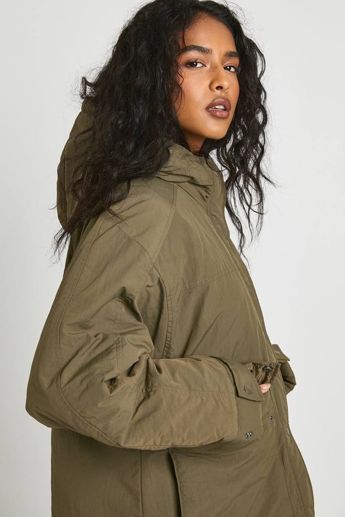 boohoo Dames Capuchon korte parka | Khaki | Maat: 10