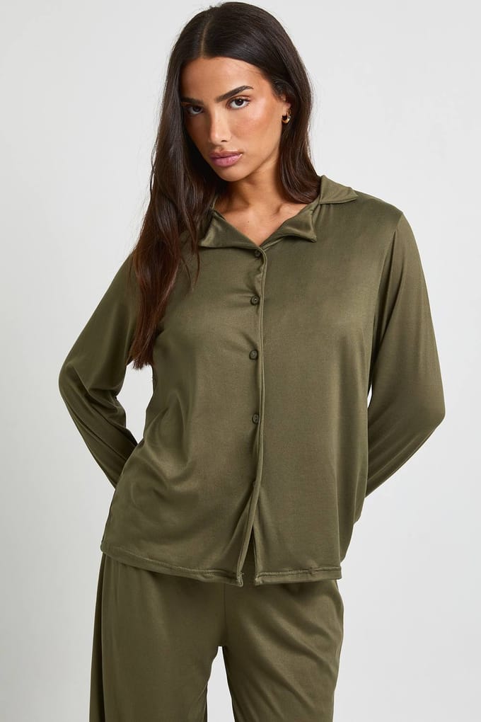 boohoo Dames Petite Pyjama Set met Lange Mouwen | Olive | Maat: 6