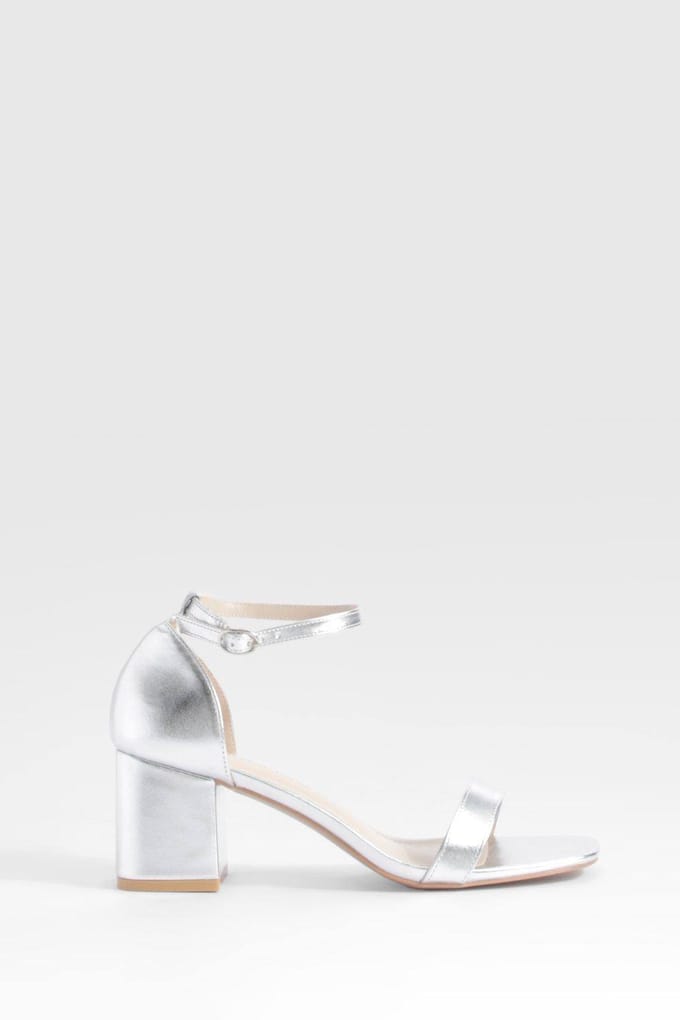 boohoo Dames Low Block Metallic Barely There Heels | Zilver | Maat: 37