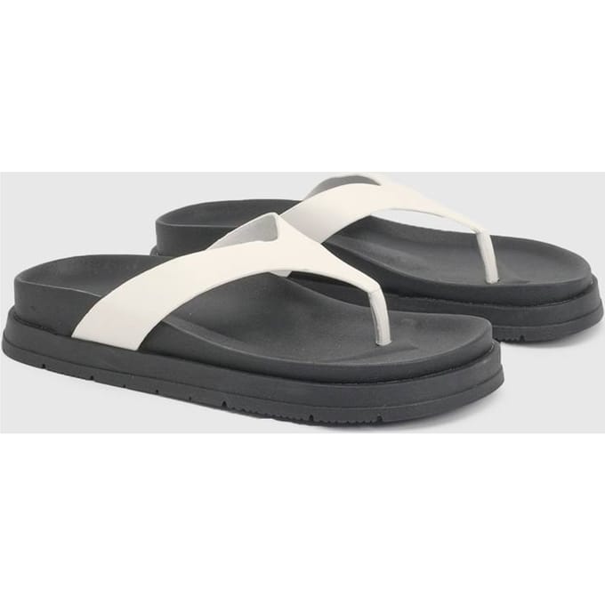 boohoo Dames Brede Pasvorm Chunky Platform Teenslippers | Wit | Maat: 36