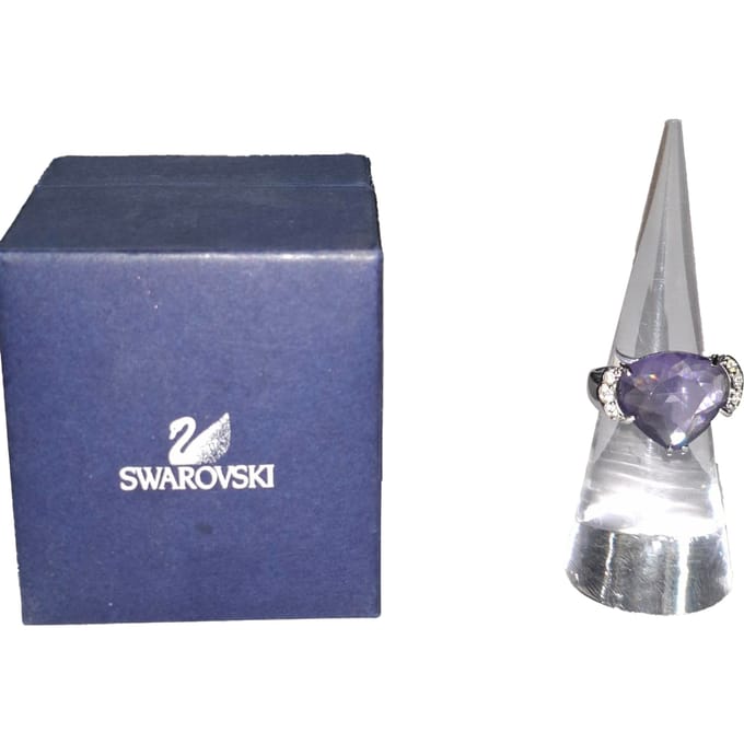 Ring met Swarovski-kristallen in paars rhodiummetaal