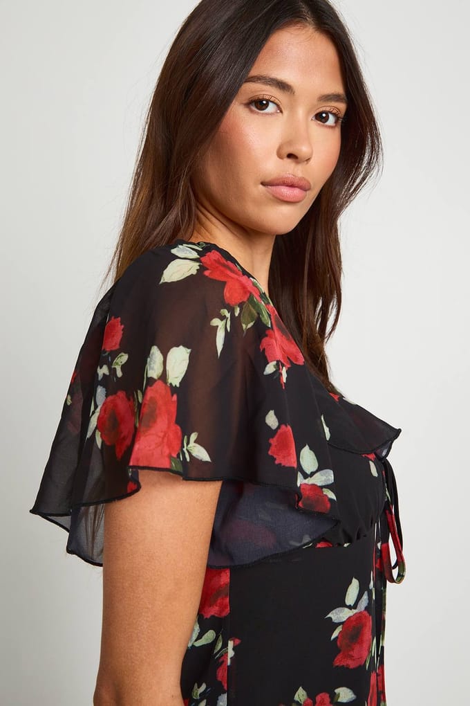 boohoo Dames Bloemenjurk met engelmouwen midaxi | Zwart | Maat: 36