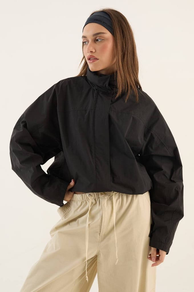 Dames Dsgn Studio Trechterhals Windbreaker Met Capuchon Waterdicht | Zwart | Maat: 2XL