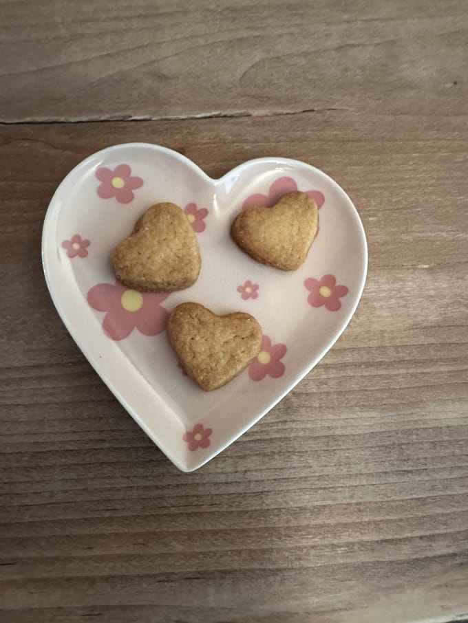 Sieradenschaaltje hartjes vorm met bloemen print
