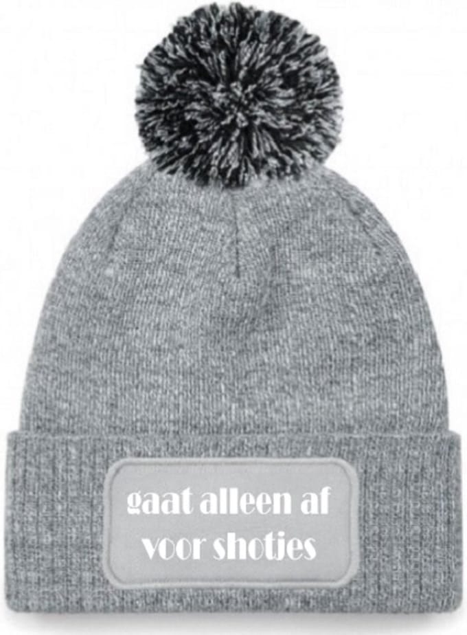 Muts met pompon #Gaat alleen af voor shotjes