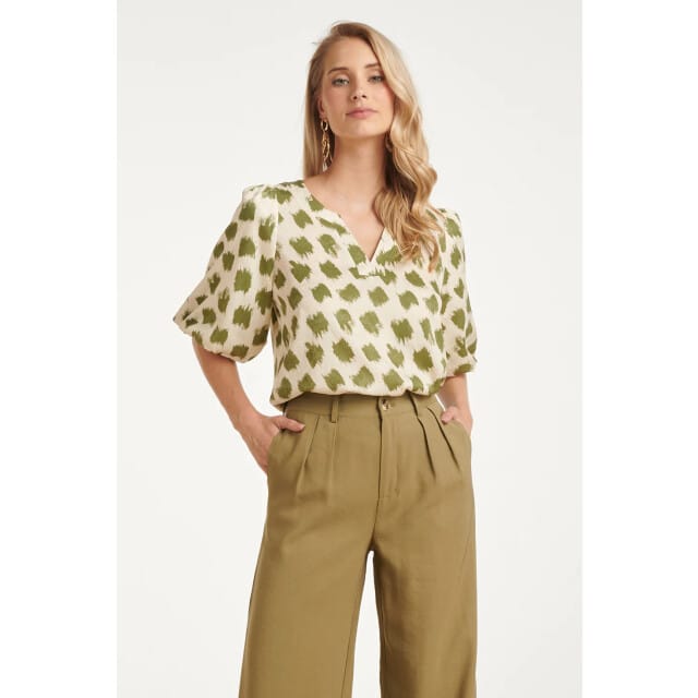 Smashed Lemon Top met groene abstracte dieren print en wijde mouwen |