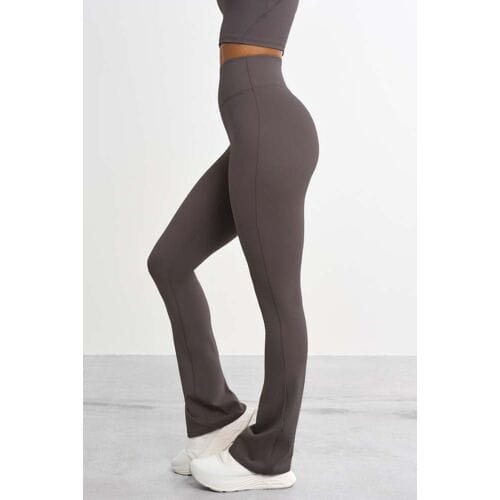 FAMME Zachte uitlopende broek Mocha Grey S