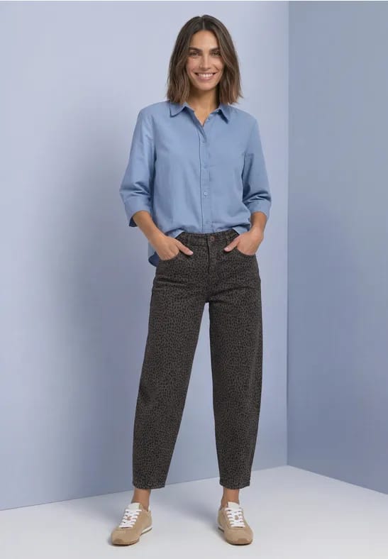 High Waist Barrel Leg jeans in Loose Fit