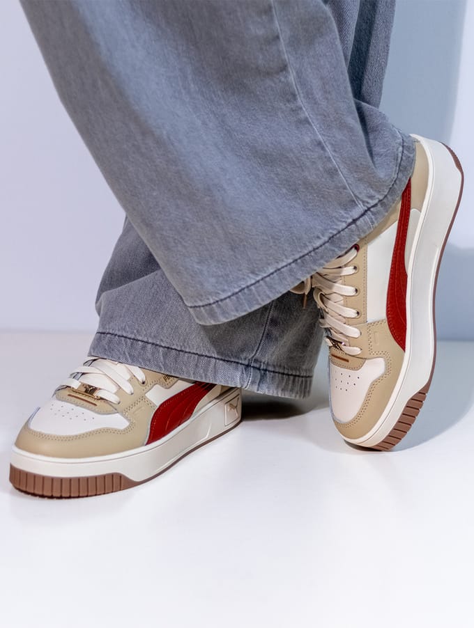 Puma Carina Street Lux Sneakers Laag - Beige