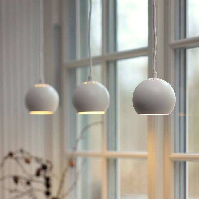 FRANDSEN Hanglamp Ball, wit mat, Ø 12 cm