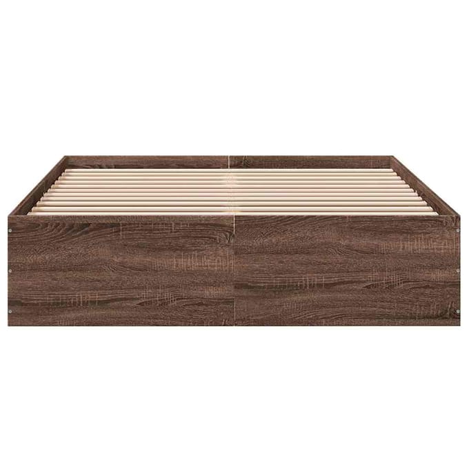vidaXL - Bedframe - bewerkt - hout - bruin - eikenkleur - 135x190 - cm