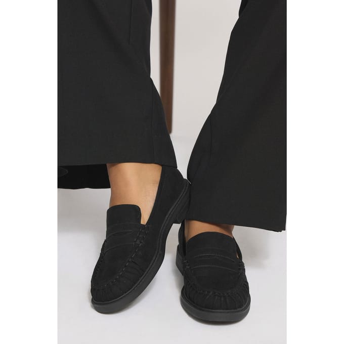 Yours Zwarte Loafers Van Imitatiesuède Met Gerimpelde Voorkant En Extra Brede Eeepasvormsize 41EEE