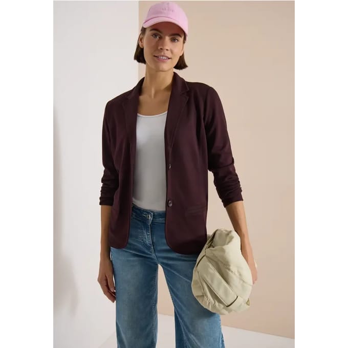 Eenvoudige blazer met reverskraag en knopen