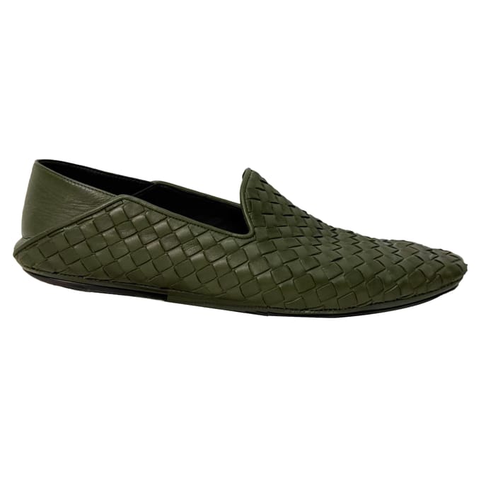 Bottega Veneta Intrecciato Conversibele Slip-On Loafers in Olijfleer