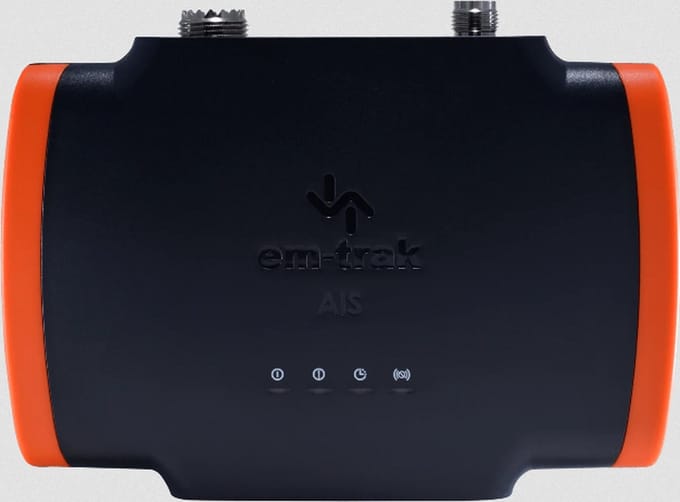 EM-Trak B952  5W AIS