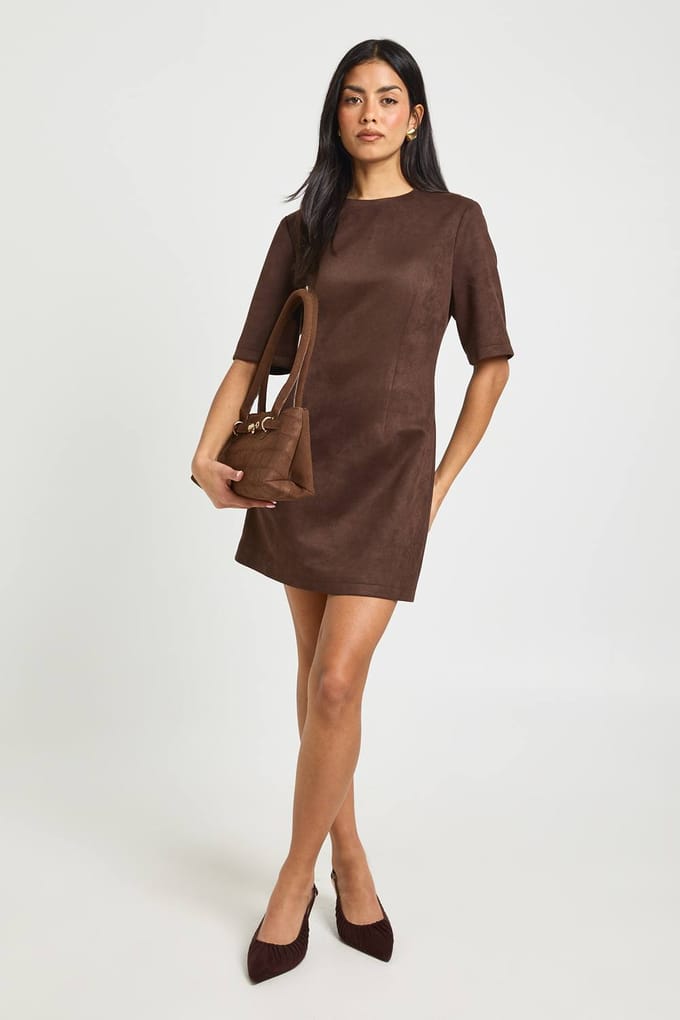 boohoo Dames Nep Suede Boxy T-shirt Jurk | Chocoladebruin | Maat: 40