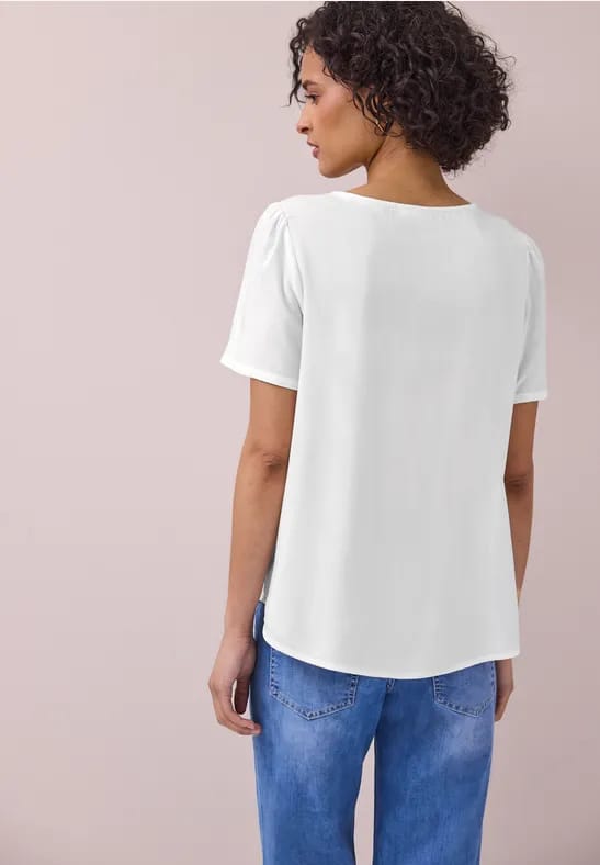 Blouse met ronde hals en korte pofmouwen