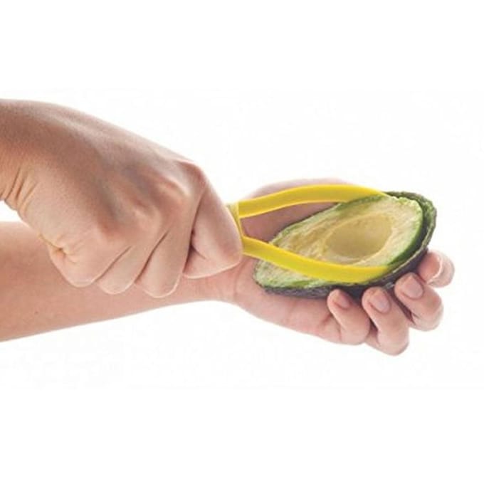 Outil de coupe d'avocat 3 en 1 avec poignée confortable, éplucheur et vide-avocat yellow