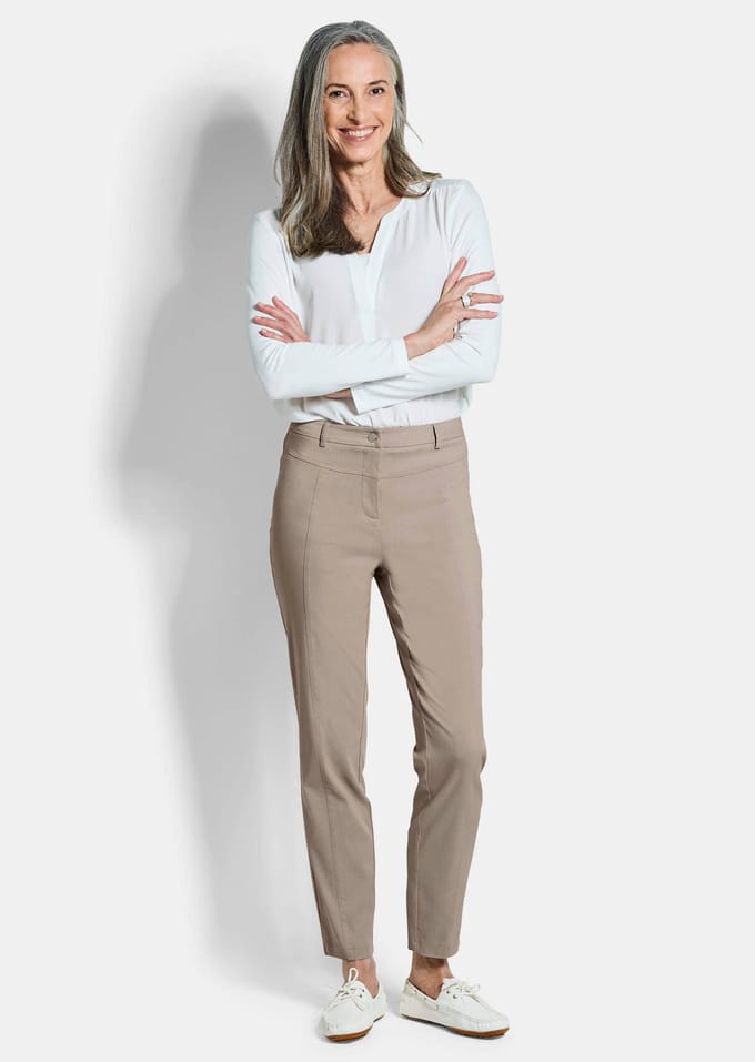 Broek LOUISA van superstretch-bengaline - beige - Gr. 42 van Goldner Fashion