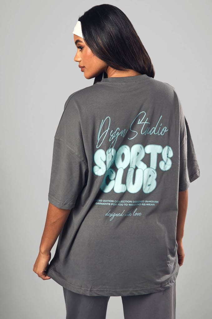 Dames Dsgn Studio Sports Bubble Slogan Oversized T-shirt | Houtskool | Maat: Medium