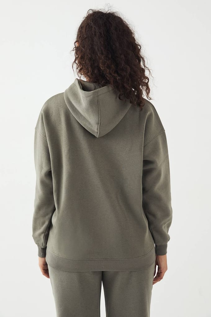 Dames DSGN Studio Applique Oversized Hoodie | Kaki | Maat: Medium