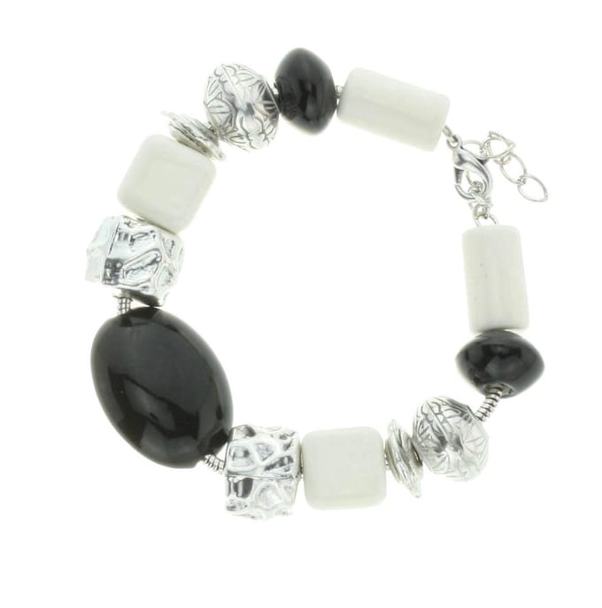 Behave - armband met zwart-witte keramieke kralen - eigentijdse stijl