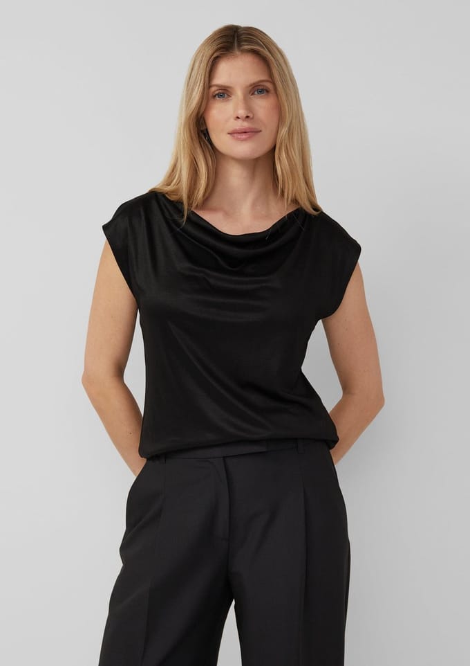 Regular fit blousetop van pure viscose