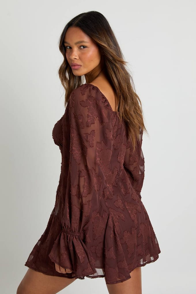 boohoo Dames Burnout Floral mini-jurk met godetzoom | Chocoladebruin | Maat: 36