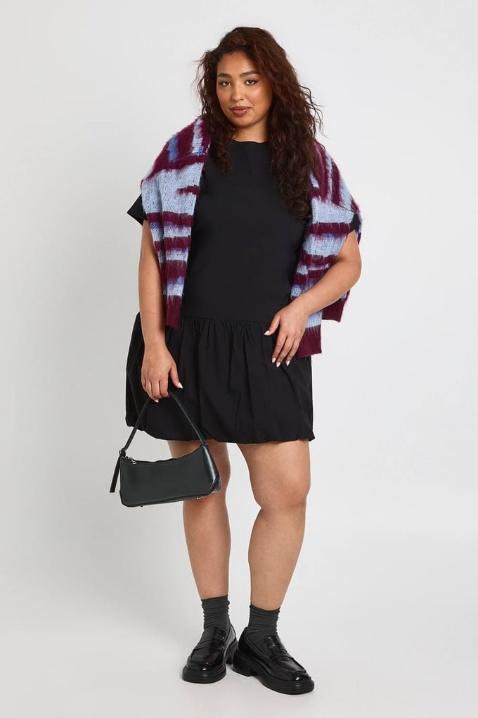 boohoo Dames Plus Pofbal Droppende Zoom Mini-Jurk | Zwart | Maat: 44