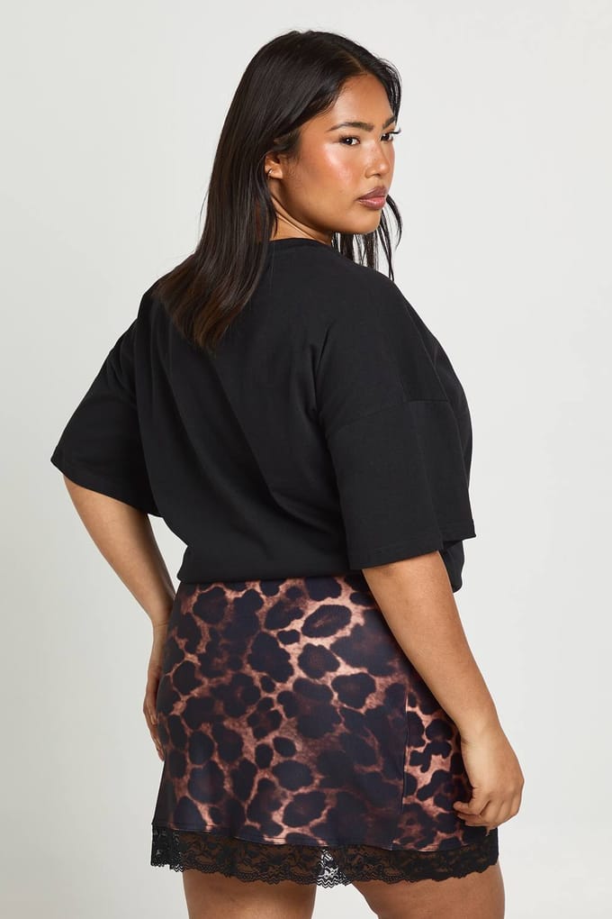 boohoo Dames Plus Luipaardprint Bengaline Mini Rok Met Kanten Rand | Leopard | Maat: 28