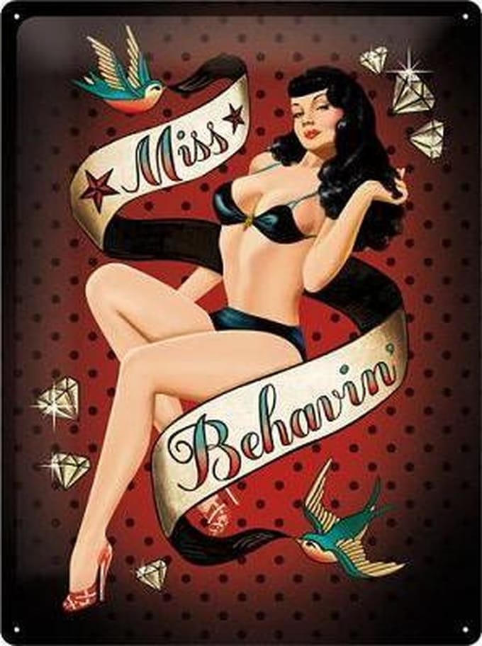 Miss Behavin Metalen wandbord in reliëf 30 x 40 cm