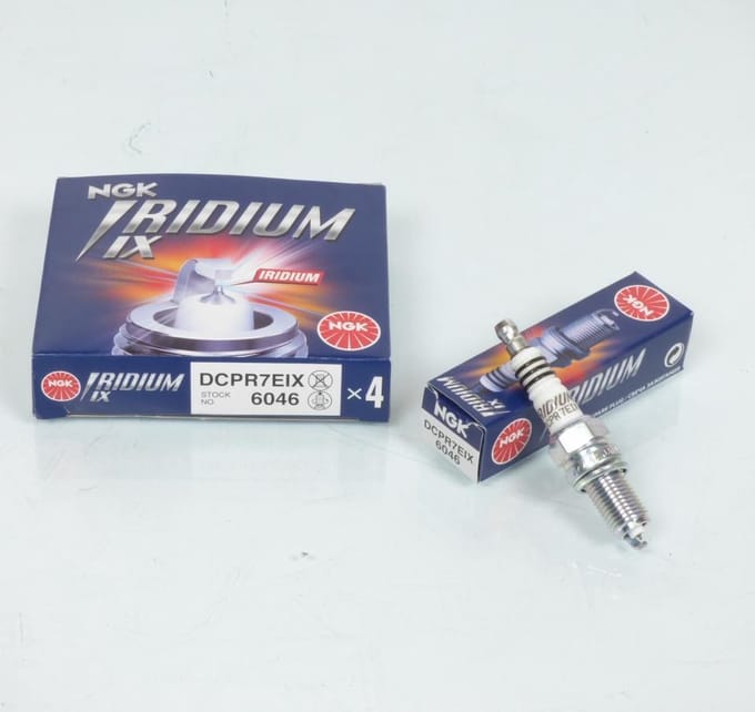 Bougie d'allumage NGK pour Moto Harley Davidson 1584 FXD 2009 à 2020 Neuf