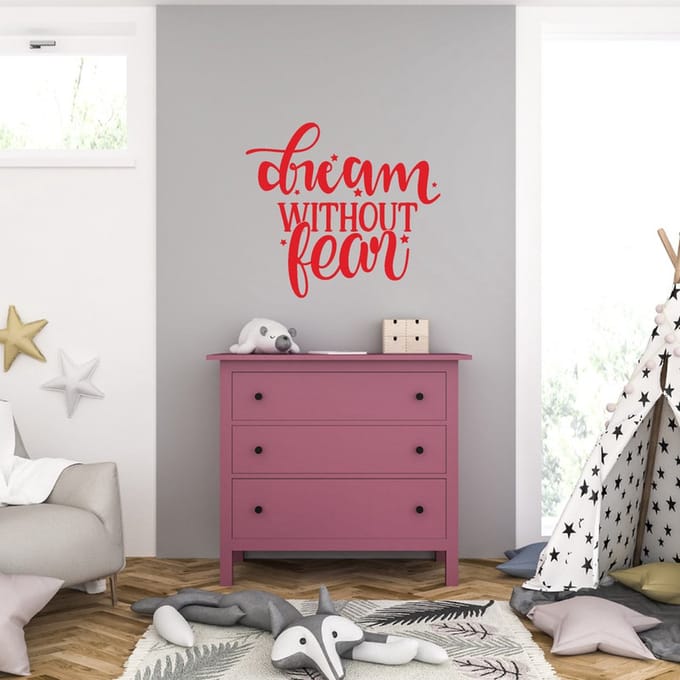 Muursticker - Dream Without Fear - 58 x 64 - Rood