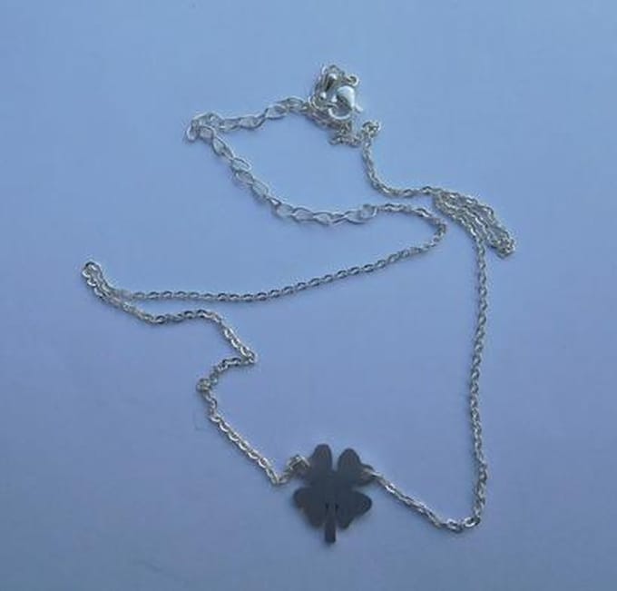 Ketting met hanger klavertje 4 zilverkleur