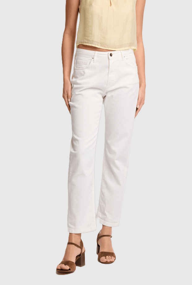 slim fit vrouw wit
