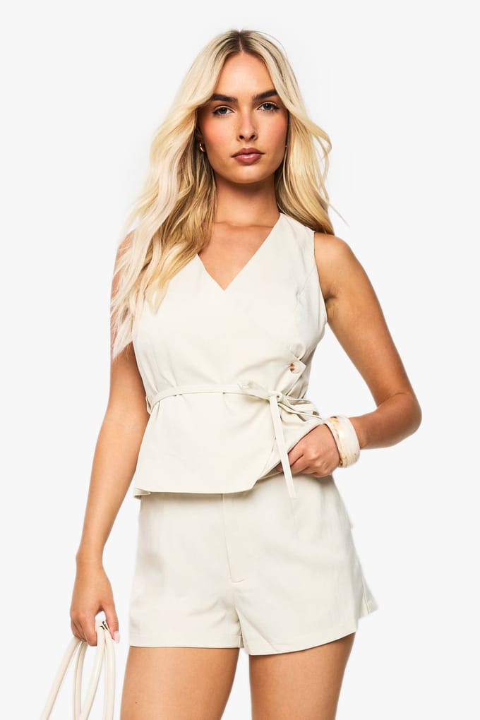 boohoo Dames Asymmetrisch vest met ceintuur | Ecru | Maat: 36
