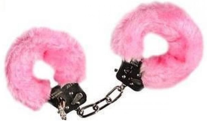 Metalen handboeien met roze imitatie bont (incl. 2 sleutels)