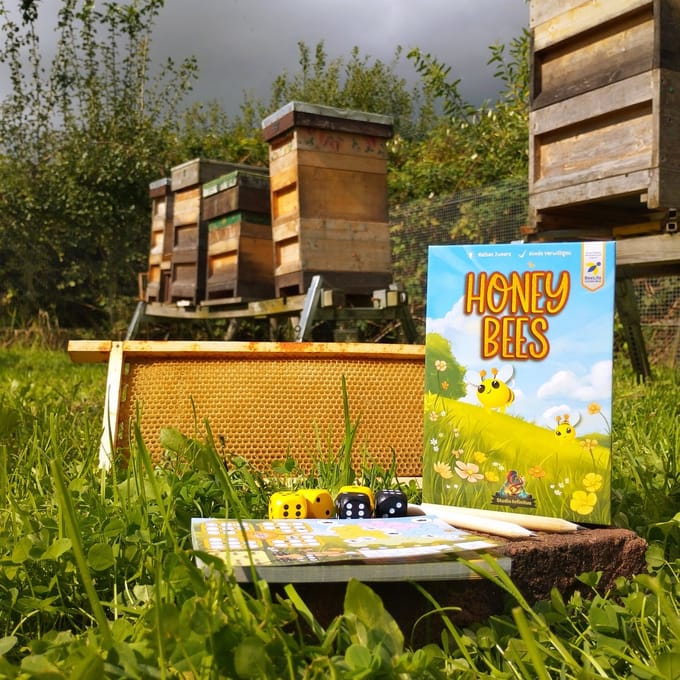 Studio Infinitus dobbelspel Honey Bees familiespel gezelschapsspel.