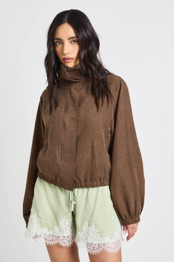 boohoo Dames Chiffon Shorts Met Kanten Bies | Pistache | Maat: 38