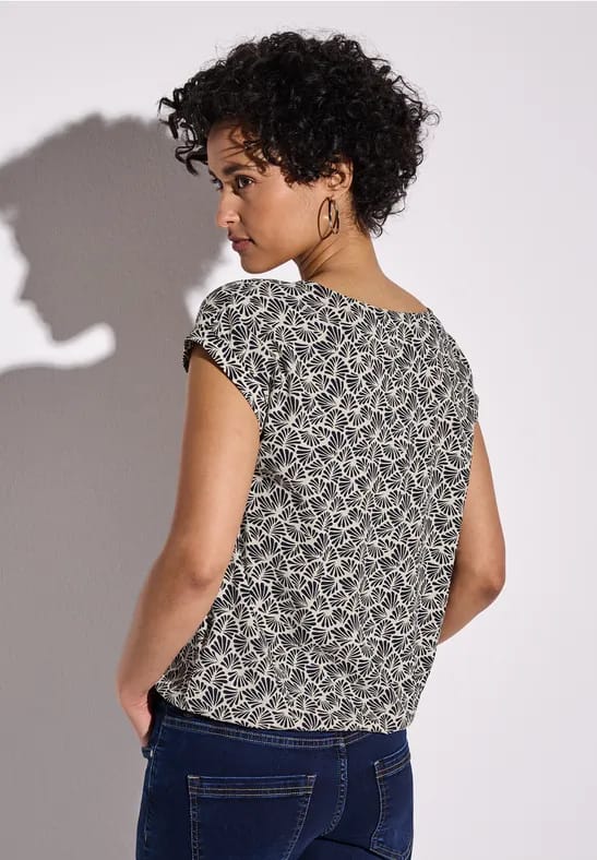 Gedessineerde blouse