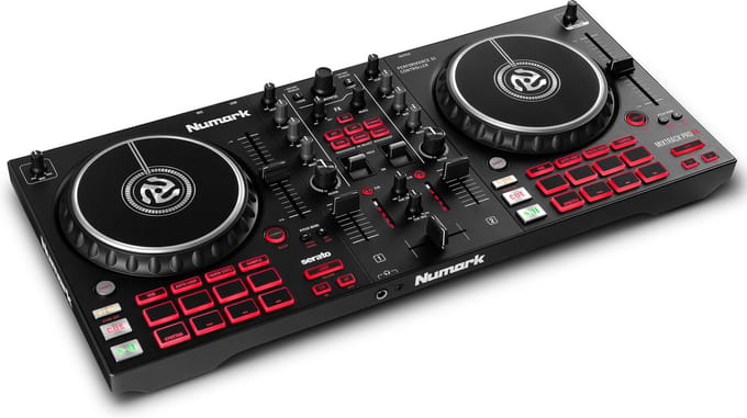 Numark Mixtrack Pro FX - 2 Deck DJ Controller voor Serato DJ met DJ Mixer, Ingebouwde Audio-Interface, Capacitieve Touch Jog-wielen en FX Paddles
