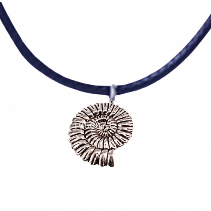 Zwart -koord -schuif ketting- 80 cm- schelp-Charme Bijoux