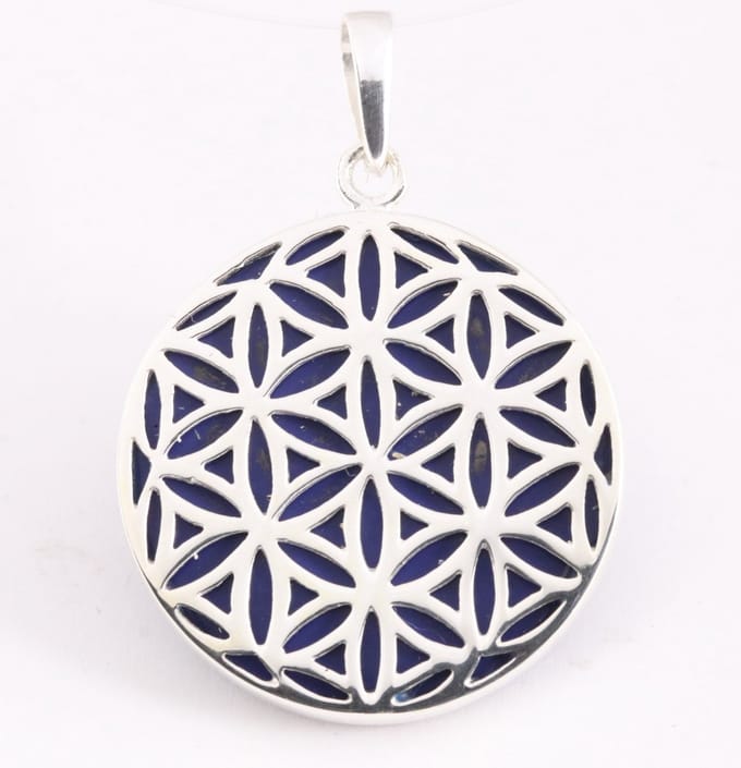 Ronde zilveren hanger met levensbloem op lapis lazuli