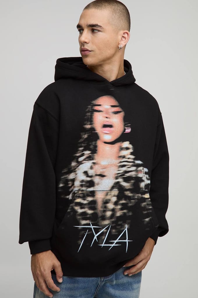 Zwarte oversized Tyla licentiebedrukte hoodie | Black | Size Medium
